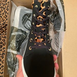 Brand new cheetah print Timberlands !! Size 9-9/1/2